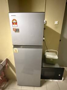 Peti Ais Toshiba Fridge