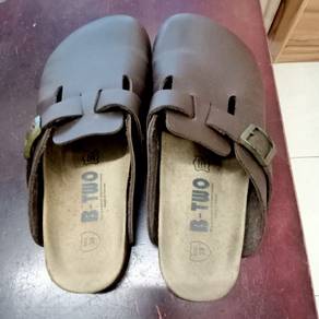 Clog shoes 