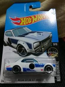 Hotwheels Nissan Skyline H/T 2000GT-X white blue