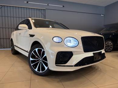 Bentley Bentayga V8 FIRST EDITION in Petaling Jaya, SGR