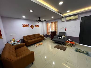 2-storey Terraced House For Sale in Seri Kembangan,SGR