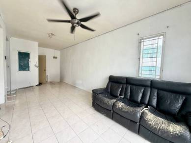Apartment For Sale in Casa Riana