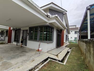 Semi-Detached House For Sale in Tanjong Minyak,MLK