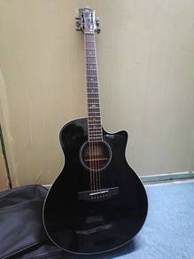 guitar kepma with accecoris 