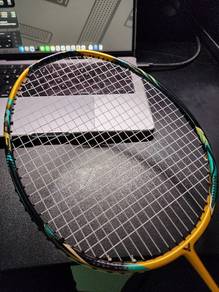 Victor Thruster F C Ultra X (Gold/Yellow & Black) 