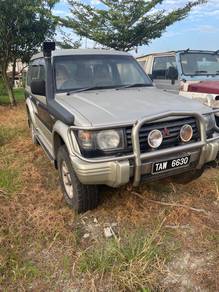 Mitsubishi Pajero SUPER EXCEED 5 SEATER in Chemor, PRK