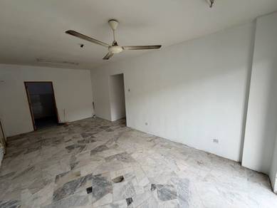 Apartment For Sale in Putra Permai Block C