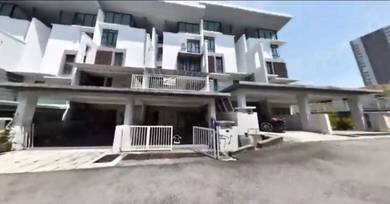 Townhouse For Sale in Teluk Kumbar,PNG