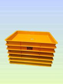 Plastic tray / cake / bakery / yellow