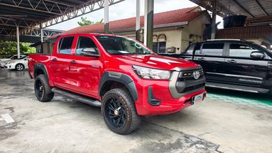 Toyota Hilux E in Bachang, MLK