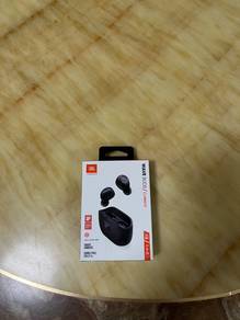 Brand new JBL earbuds
