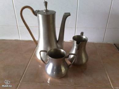 Teko antique Selangor Pewter Malaya tea set