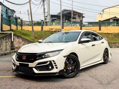 Honda Civic FC TC-PREMIUM in Desa Petaling, KUL