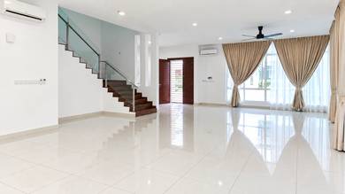 Semi-Detached House For Sale in Bandar Kinrara,SGR