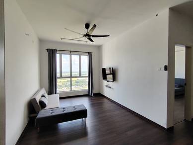 Condominium For Rent in Signature Three