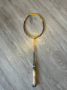 Second-hand badminton racket