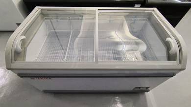 Curved Glass Door Freezer