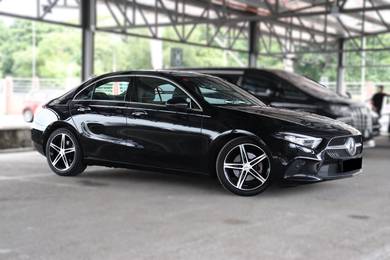 Mercedes Benz A200 200 PROGRESSIVE LINE in Puchong, KUL