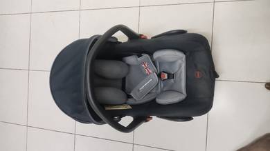 Baby car seater 