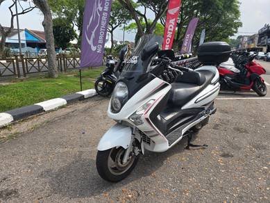 Sym VTS 200