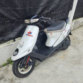 Suzuki AG100