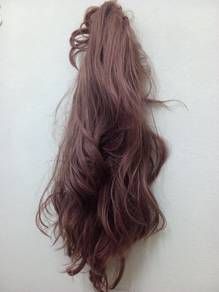 Rambut palsu belum pakai
