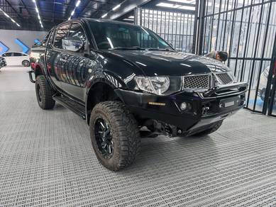 Mitsubishi Triton in Kuching, SWK