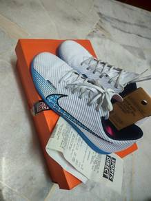 kasut futsal size 7.5nike mercurial