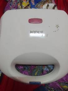 pembakar roti 