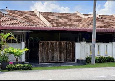 1-storey Terraced House For Sale in Banting,SGR