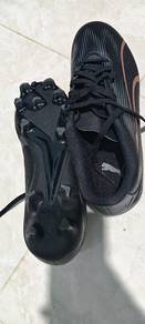 kasut bola sepak brand puma