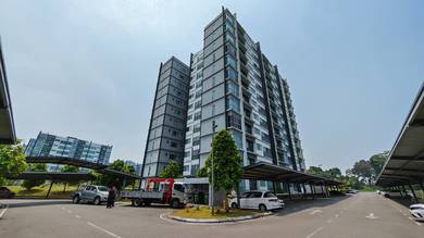 Apartment For Sale in Liberty Grove