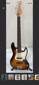 Squier Affinity Series J Bass 5-String Sunburst