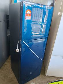 peti sejuk 2 pintu Toshiba inverter elok lagi 