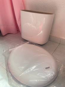 Mangkuk Tandas Duduk Satu Set