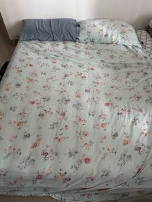 BED FOR SALE 🛏️ – Moving House!