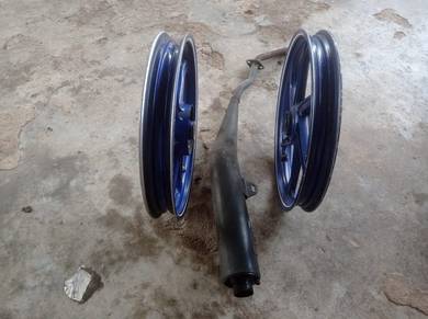 rim & ekzos motosikal LC135