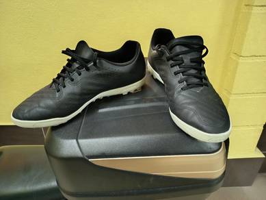 Kipsta Agility 100 Turf Shoes