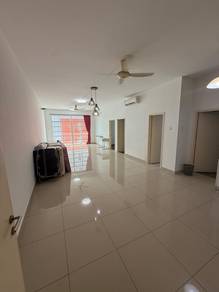 Condominium For Rent in Nusa Heights