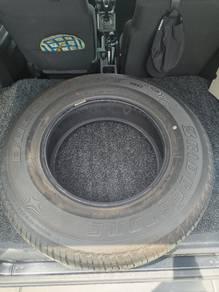 Bridgestone Dueler H/T 195/80/15