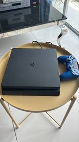 PS4 Slim 1TB + ORI Controller And GTAV games