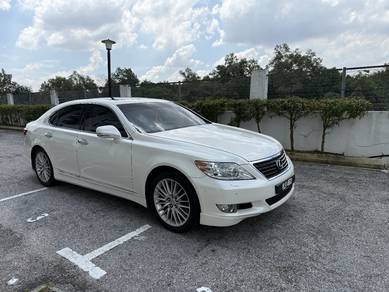 Lexus LS 460 SPORT in Cheras, KUL