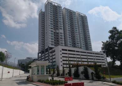 Condominium For Auction in Puncak 7 Residence