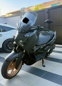 Yamaha XMAX