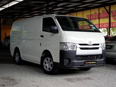 Toyota Hiace in Simpang Ampat, PNG