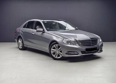 Mercedes Benz E300 300 AVANTGARDE (CKD) in Cheras, KUL
