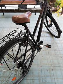 Well-Maintained City Bicycle (5 Gears)