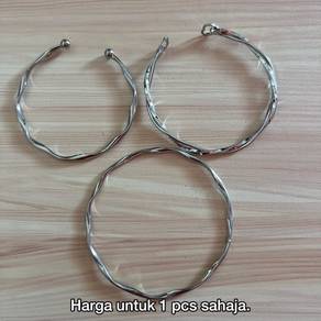 Stainless steel bracelet