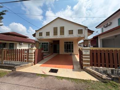 Bungalow House For Sale in Krubong,MLK