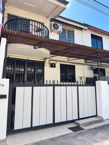 Cluster House For Sale in Jelutong,PNG